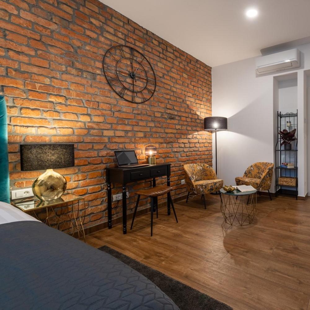 Brickwall Apartments Zagreb Oda fotoğraf